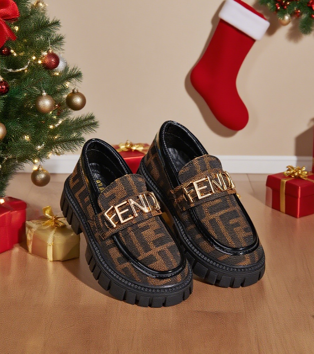 High Quality Fendi Flat Shoe For Men